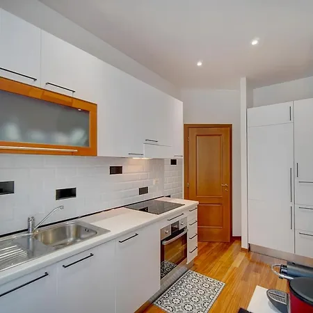 3 Pieces Rue D'antibes *